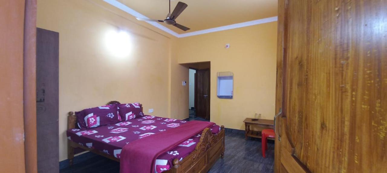 Goroomgo Neelachal Holiday Nibasa Puri Near Sea Beach Area - Perfect Location With Excellent Service Awarded Buitenkant foto
